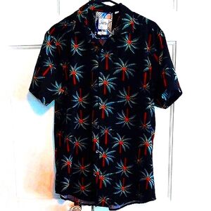 Reyn Spooner Black and Green Tropical Casual Shirt